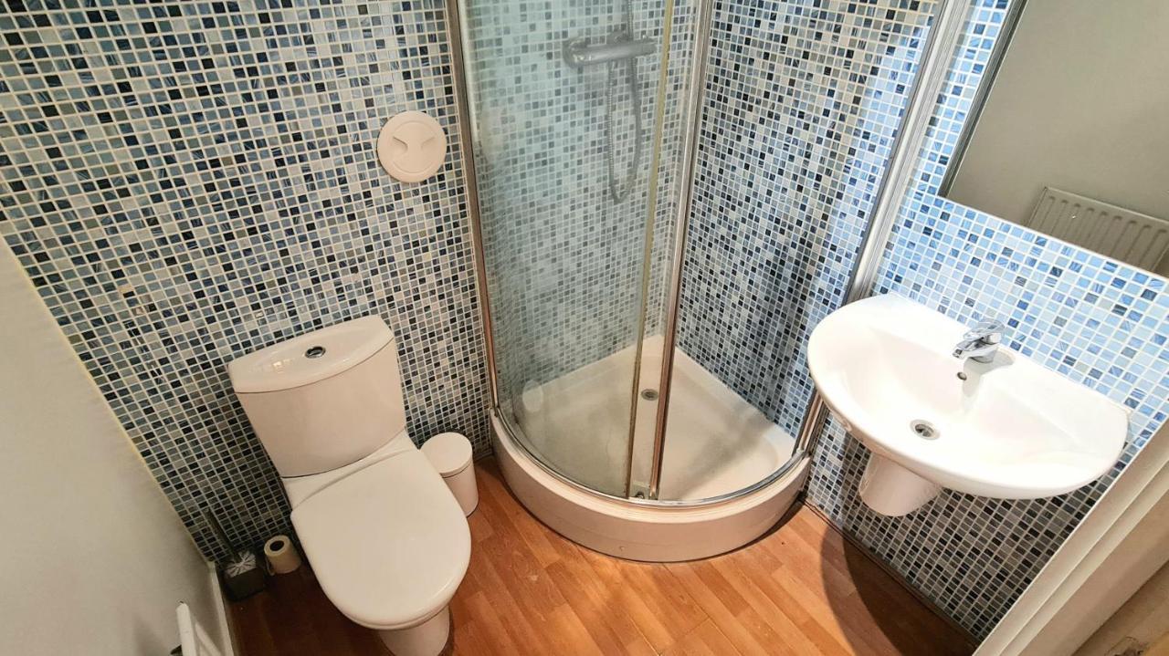 Lovely 3 Bedroom Apartment - Free Parking Эдинбург Экстерьер фото