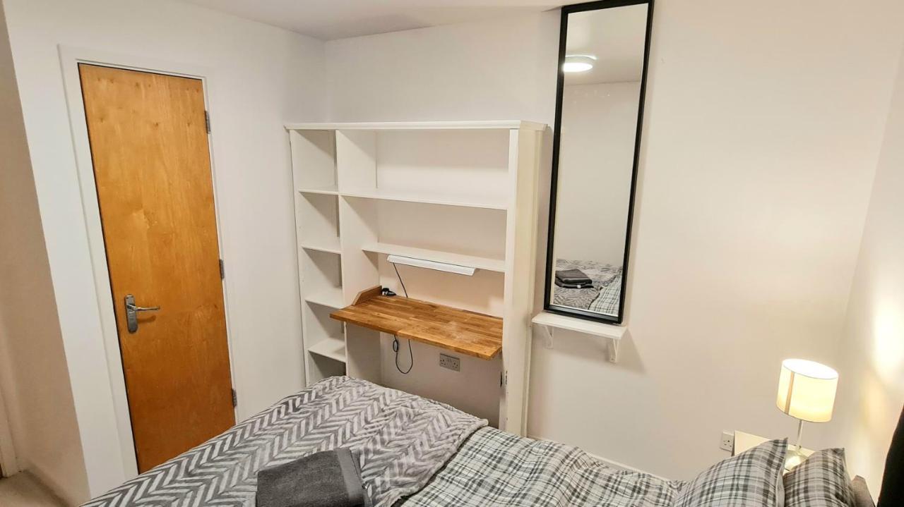 Lovely 3 Bedroom Apartment - Free Parking Эдинбург Экстерьер фото